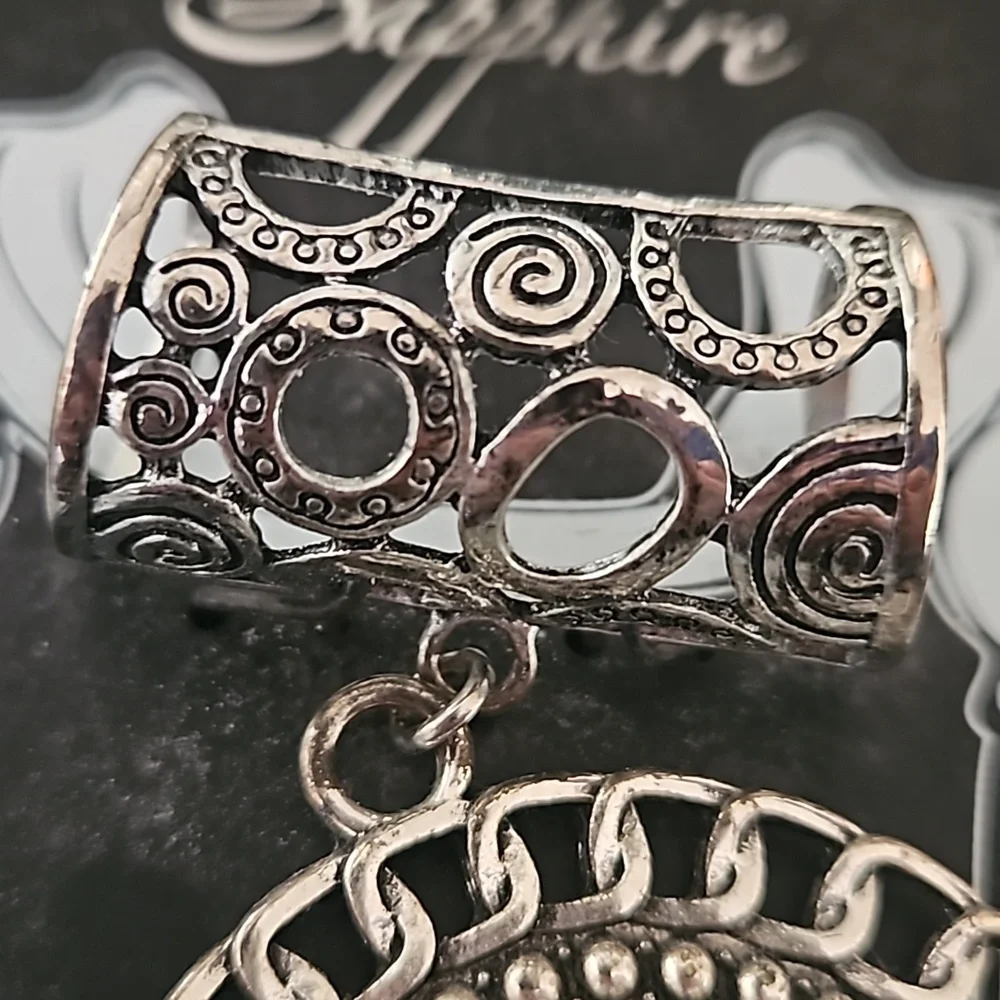 Scarf Pendant. Goth Victorian Camio - Picture 3 of 5